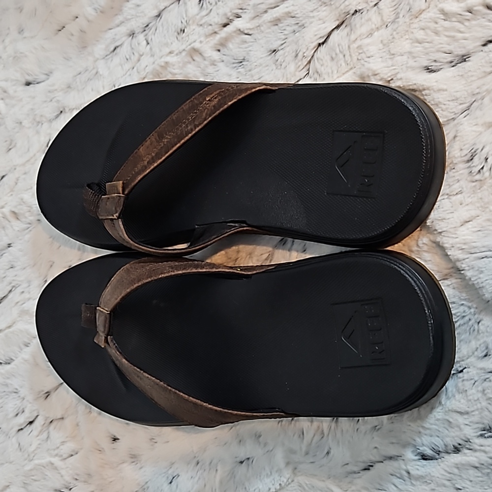 Reef sandals - Picture 2 of 5